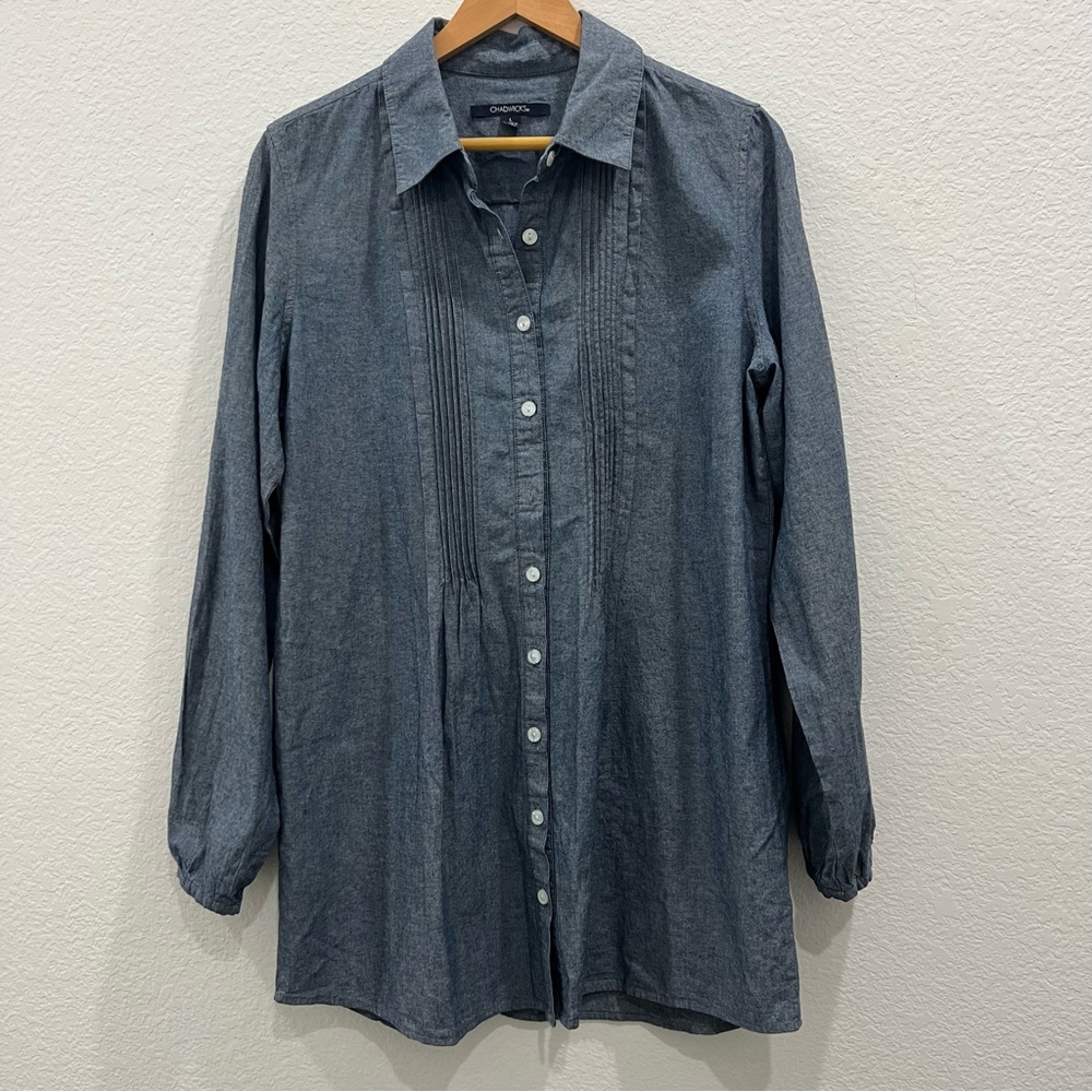 Chadwick’s Women’s oversized‎ chambray tuxedo pleat tunic Size L